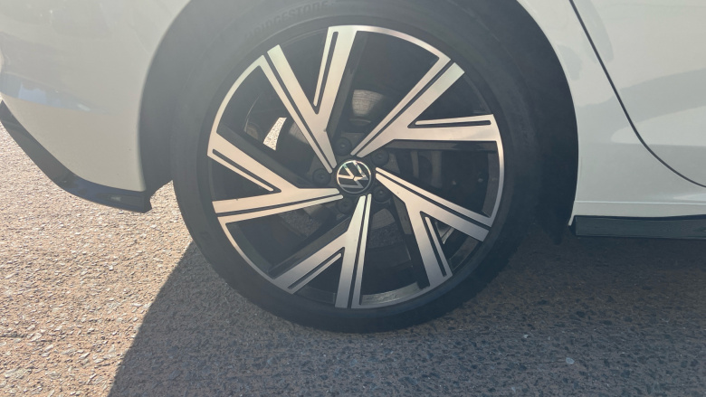 Volkswagen Golf 1.5 eTSI 150 R-Line 5dr DSG Petrol Hatchback